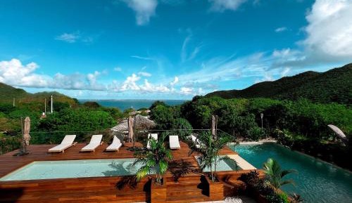 One-Bedroom Apartment with Garden View