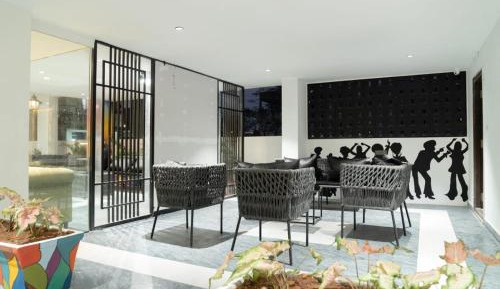 Apartment with Balcony