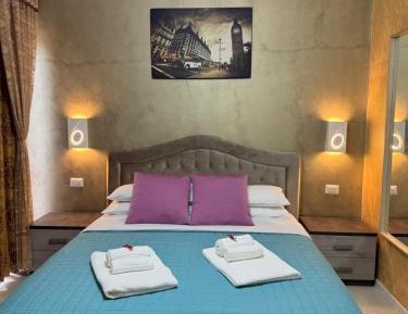 Double or Twin Room with Private Bathroom