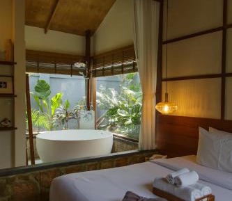 King Room with Spa Bath