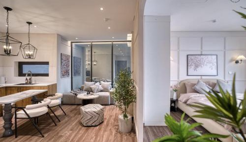 One-Bedroom Apartment with Balcony
