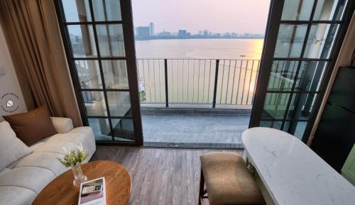 Two-Bedroom Deluxe Apartment