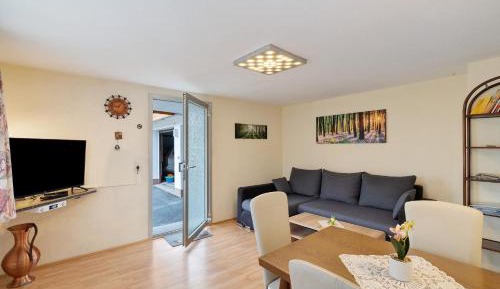 Superior One-Bedroom Apartment