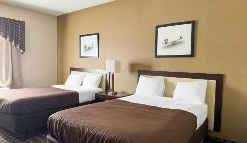 Deluxe 2 Double Beds Non-Smoking