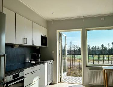 One-Bedroom Apartment with Balcony