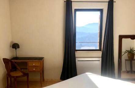 Two-Bedroom Apartment with Mountain View