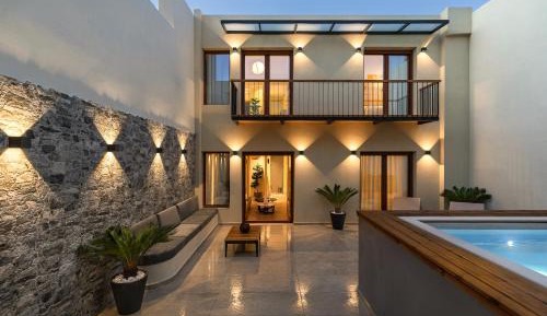 Deluxe Suite with Spa and Private Pool