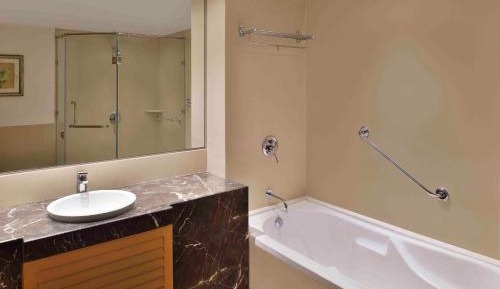 King Suite - Concierge Lounge Access