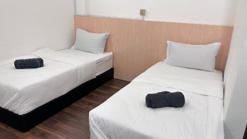 Twin Room with Private Bathroom