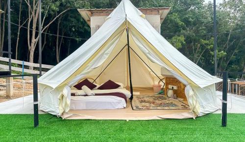 Double Room with Private Bathroom