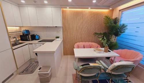 One-Bedroom Villa