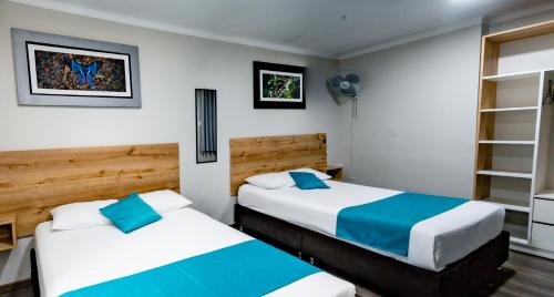 Twin Room with Private External Bathroom