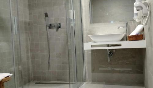 Single Room - Disability Access