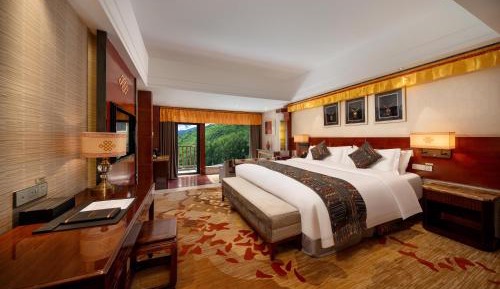 Queen Room