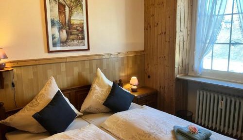 Deluxe Double Room with Shower