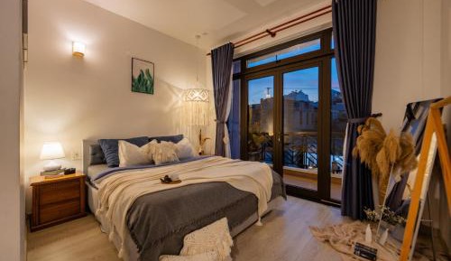 Two-Bedroom Apartment with City View