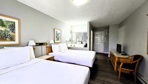 Standard Queen Room with Two Queen Beds