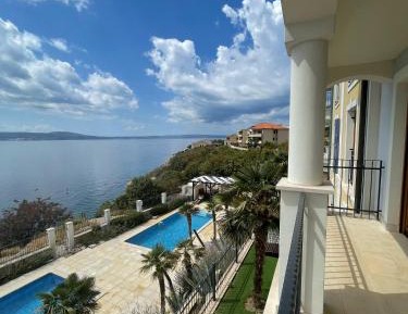 Three-Bedroom Apartment with Sea View