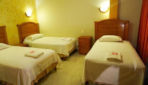 Triple Room with Private Bathroom and Air-Condition