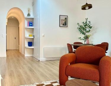 One-Bedroom Apartment