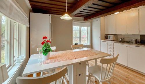 One-Bedroom Holiday Home