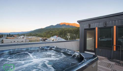 Three-Bedroom Premium Apartment with Balcony