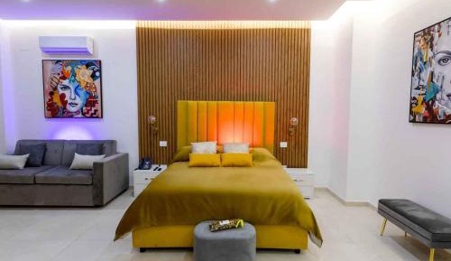 Deluxe Double Room with Extra Bed