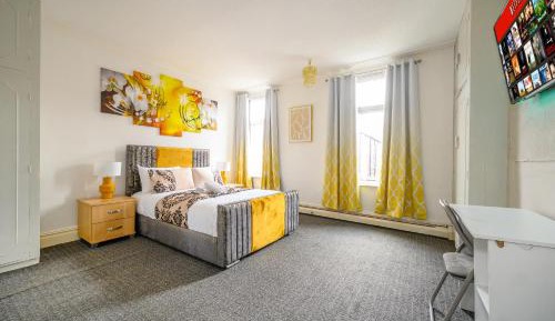 Double Room with Shared Bathroom