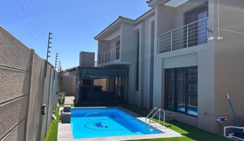 Villa with Garden View