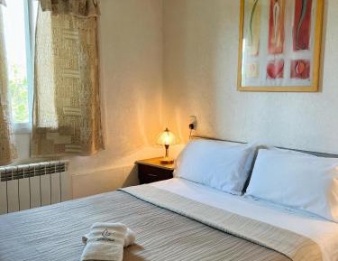 One-Bedroom Bungalow