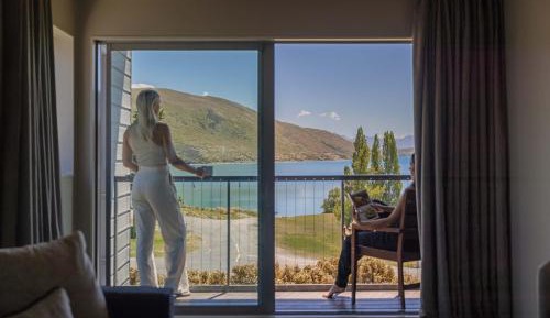 One-Bedroom Villa with Lake View