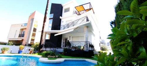 Villa with Sea View