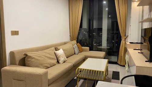 One-Bedroom Apartment with Balcony