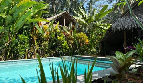 Bungalow with Patio