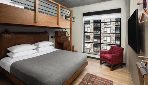 King with Twin Bed Loft, Guest room, City view