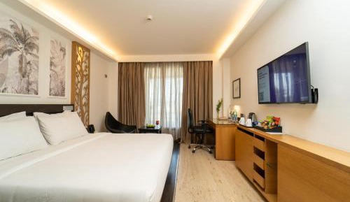 Day Use Superior Room (Check in at 12 PM and Check out at 6 PM on the SAME Day)