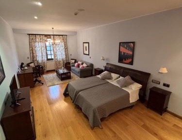 Suite with Mountain View