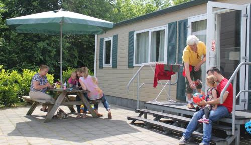 Chalet (8 Adults)