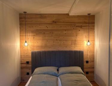 One-Bedroom Apartment with View