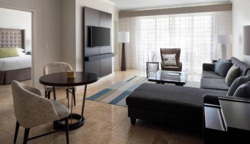 Royal Golf Suite, 1 Bedroom Suite, 1 King, Golf view