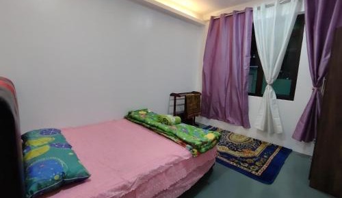 Standard Queen Room
