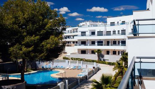 Two-Bedroom Apartment with Balcony and Sea View