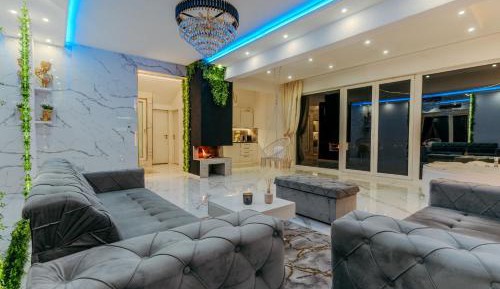 Luxury Villa