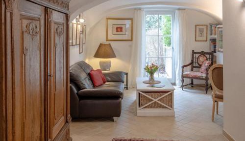 One-Bedroom Apartment with Terrace