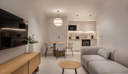 Superior One-Bedroom Apartment