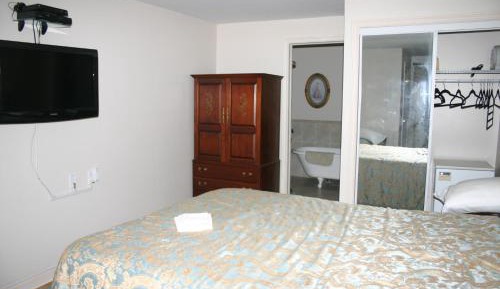 Queen Suite