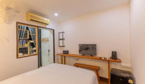 Queen Room with Balcony