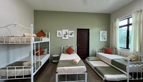 Apartment with Pool View 