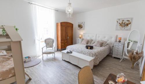 Deluxe Room 2