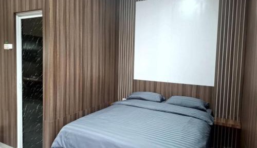 Deluxe Room (2 Adults + 1 Child)